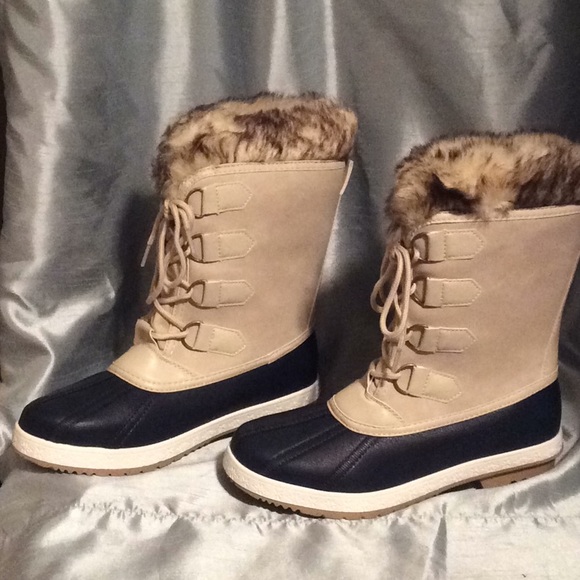 Lydiia Faux Fur Winter Boot,  Bone color, NWT - Picture 3 of 7